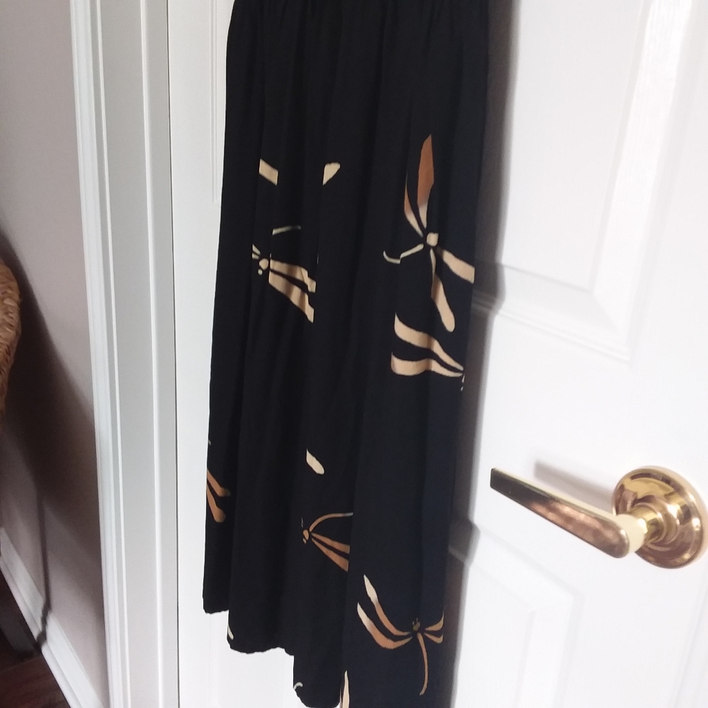 The Pyramid Collection Ladies Sundress - Picture 5 of 9